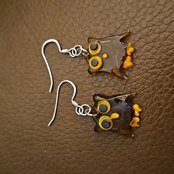 3/$30 Whimsical Brown Glass Hoot Owl Fairycore Dangle Hook Earrings - Picture 2 of 4
